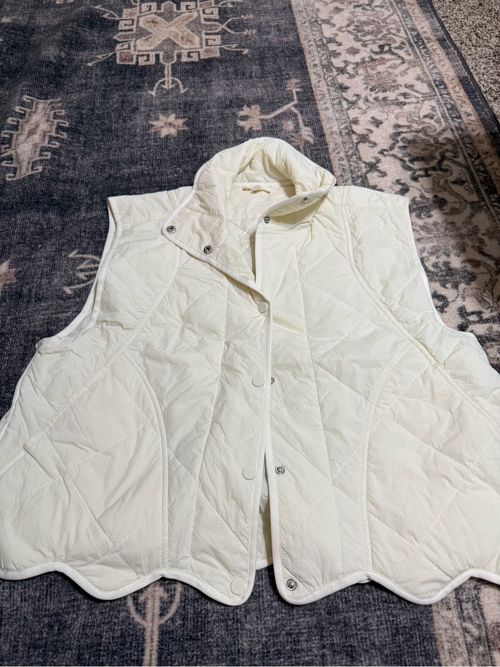 entro Cream Quilted Puffer Vest with Scalloped Hem